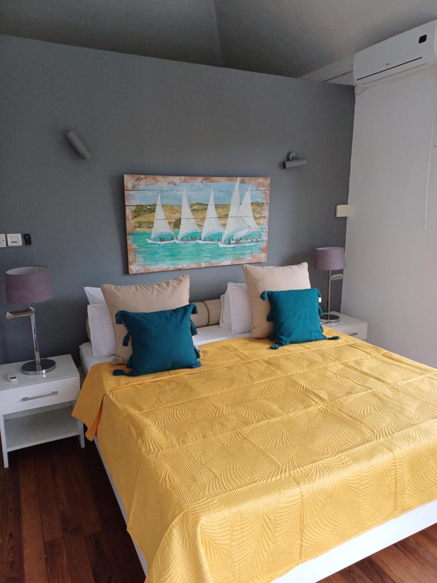 Bed and Breakfast Explora Prestige Блу-Бэй Экстерьер фото